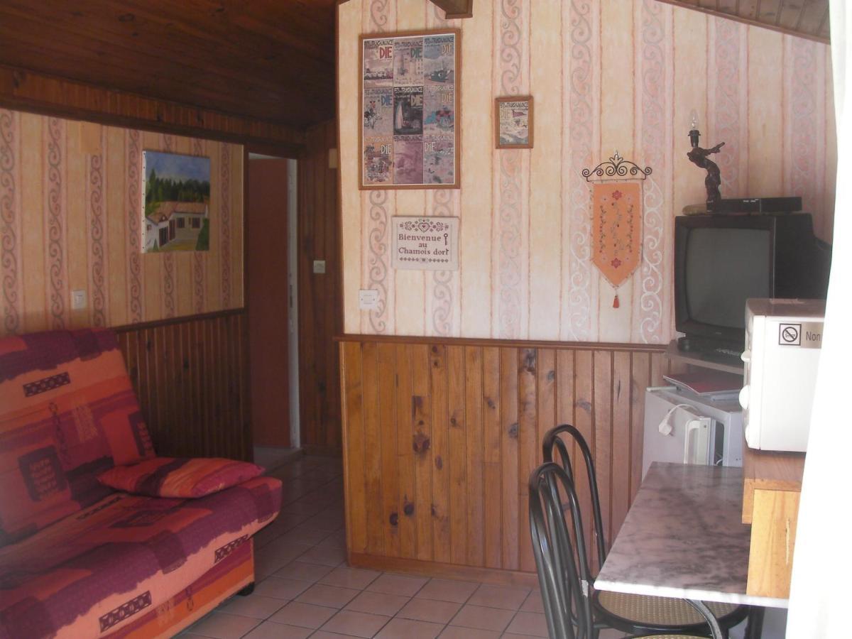 Le Chamois Dort Bed & Breakfast Die Exterior photo